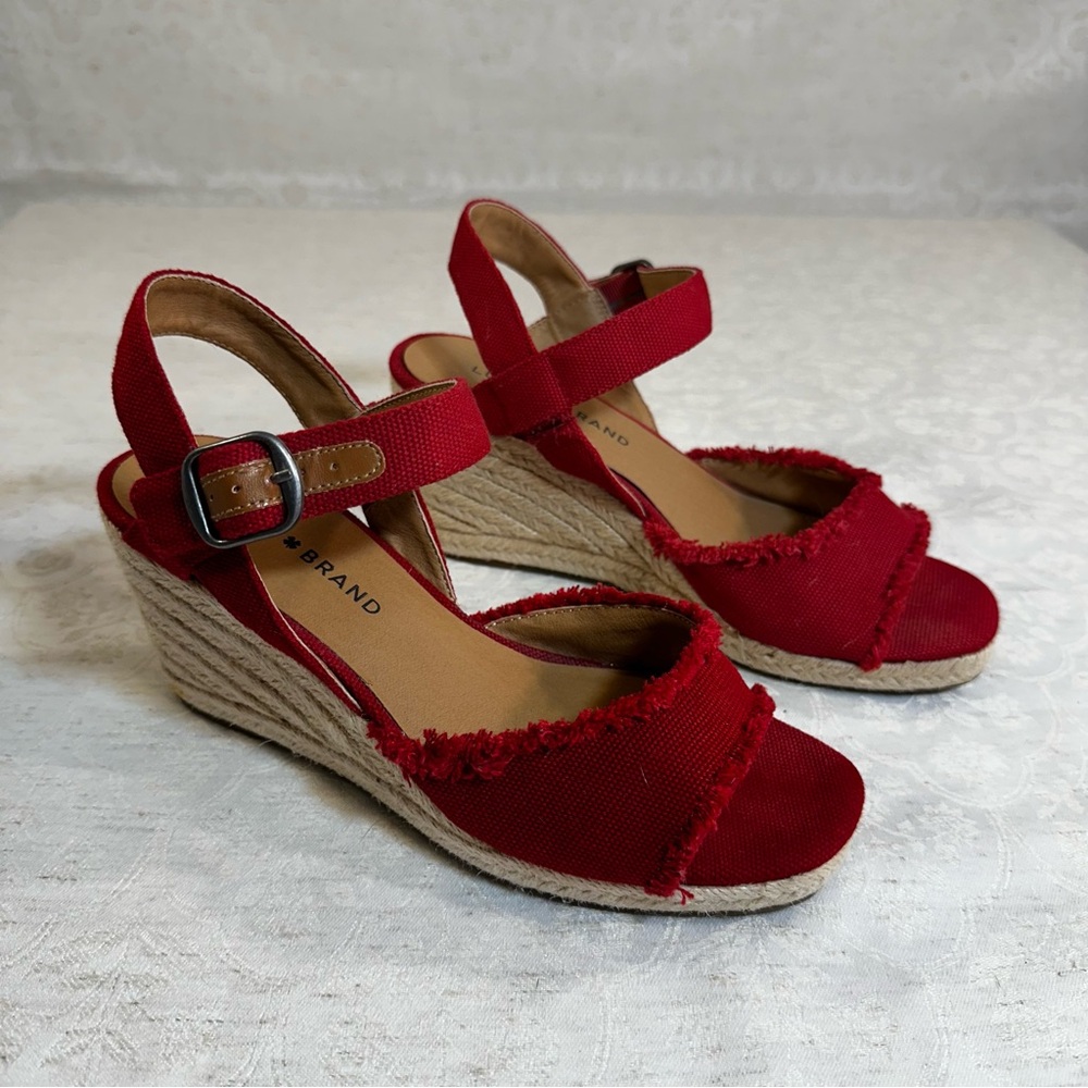 Lucky Brand Red Wedge Sandals Size 6.5 - Picture 3 of 10